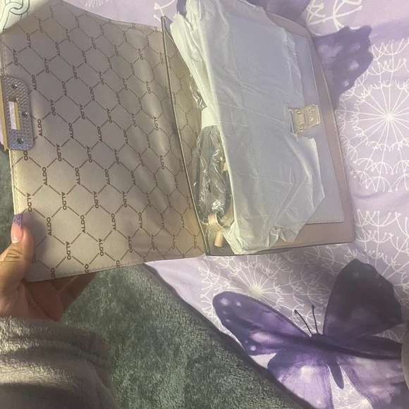 Crossbody strap purse - Picture 3 of 5